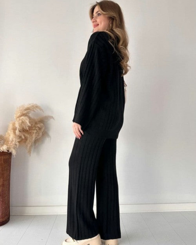 Lariana | Casual 2-piece knitted set