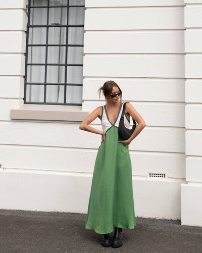 Jacky | Lightweight V-Neck Maxi Dress